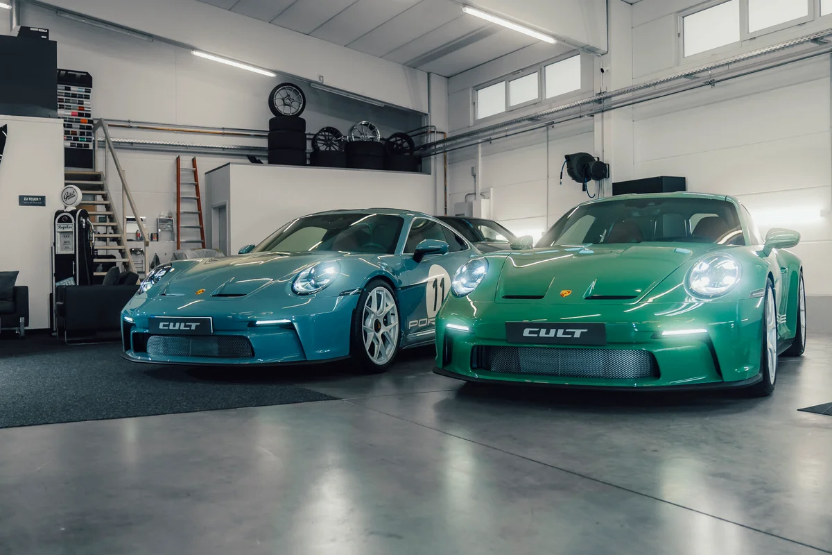 2x Porsche 911 ST